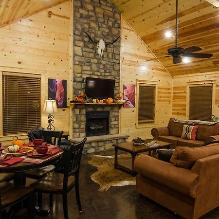 Shine On Harvest Moon W Bbq Villa Broken Bow Exterior foto